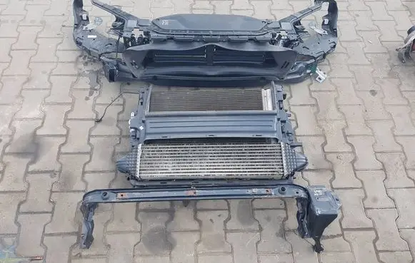 Volvo V40 Radiator support slam panel 