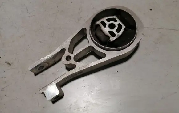 Buick Encore GX I Engine mount bracket 42602538 688001481