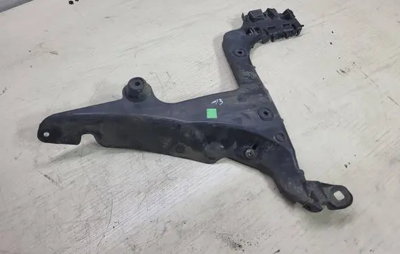 Audi A3 S3 A3 Sportback 8P Rear bumper mounting bracket 8P4807377A