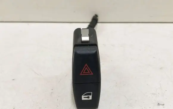 BMW 6 E63 E64 Hazard light switch 6131691950604 61316919506 549519500