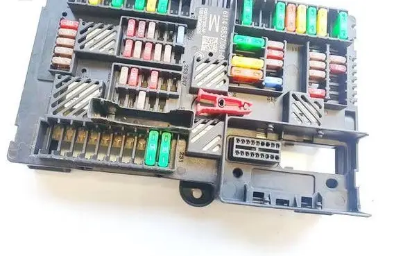 BMW 5 G30 G31 Fuse box set 6114683709101 61146837091-01