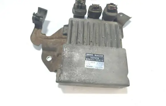 Toyota Avensis T250 Fuel injection control unit/module 8987120070 1310001371