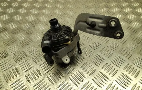 Mercedes-Benz C W206 Electric auxiliary coolant/water pump A0005003901