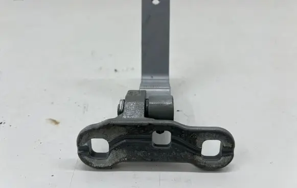 Polestar 2 Rear door lower hinge