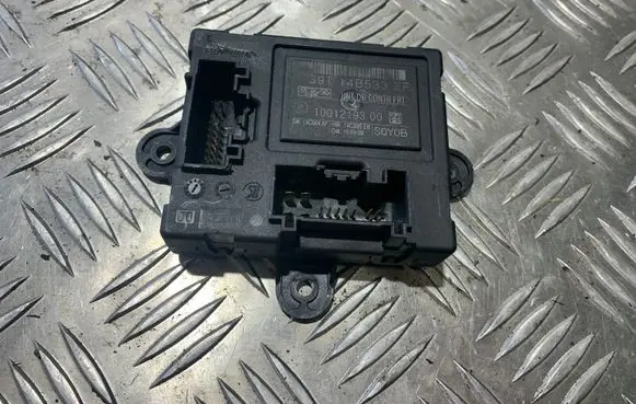 Volvo XC70 Door control unit/module 1001219300