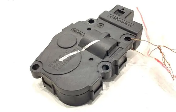 Mercedes-Benz GLE (W166 - C292) Air flap motor/actuator EFB436