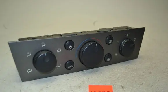 Opel Vectra C Climate control unit 13138190 MCP3200 69550001