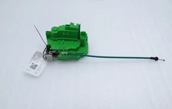 Alfa Romeo Giulietta Rear door lock 50522879 Z13K124PCL9X
