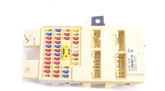 SsangYong Tivoli Fuse box set 8215035240