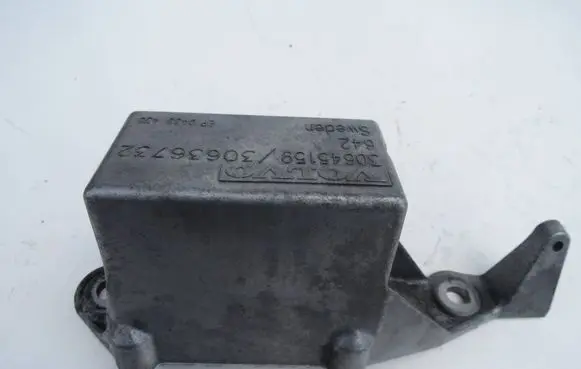 Volvo XC90 Engine mount bracket 30645159 30636732 EP0433435
