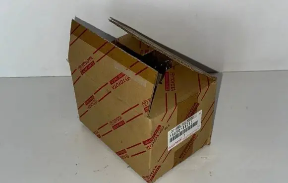 Toyota Land Cruiser (J200) Oil filter cover 1565038010 15650-38010