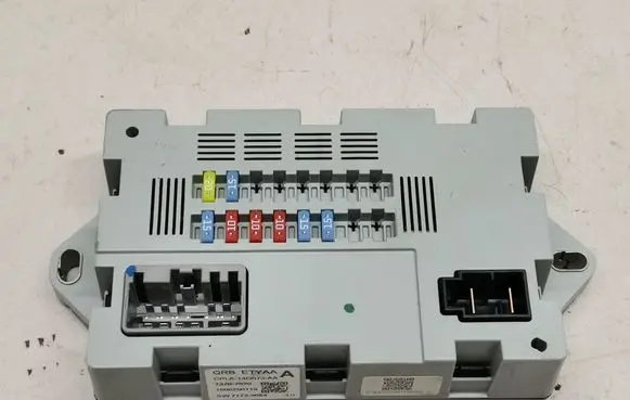 Jaguar XE Fuse module CPLA14Q073AA