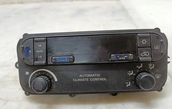 Chrysler Voyager Climate control unit P05127379AA 12239589