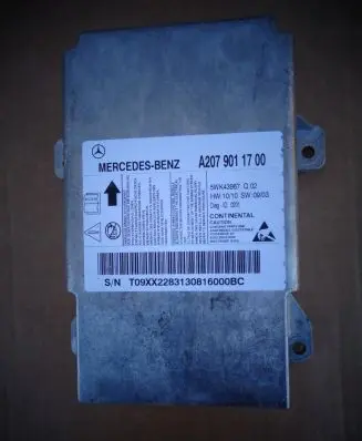 Mercedes-Benz E C207 W207 Airbag control unit/module A2079011700