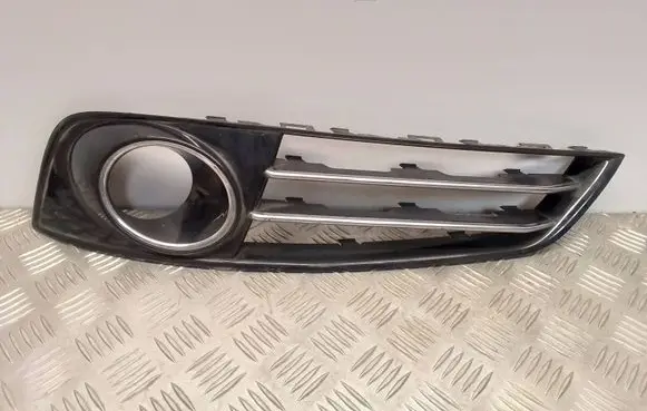 Audi A8 S8 D4 4H Front fog light trim/grill 4H0807679