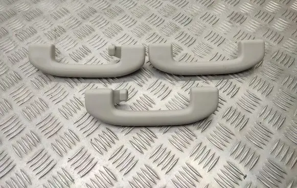 Nissan Qashqai A set of handles for the ceiling 