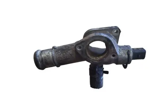 Audi A4 S4 B6 8E 8H Engine coolant pipe/hose 038121133A