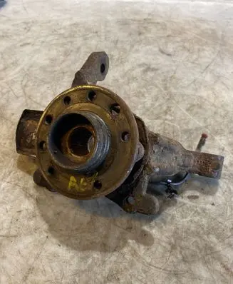 Opel Astra H Front wheel hub 13197801