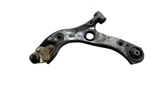 Toyota C-HR I Front lower control arm/wishbone