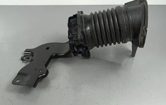 Honda HR-V Air intake duct part 0689006260