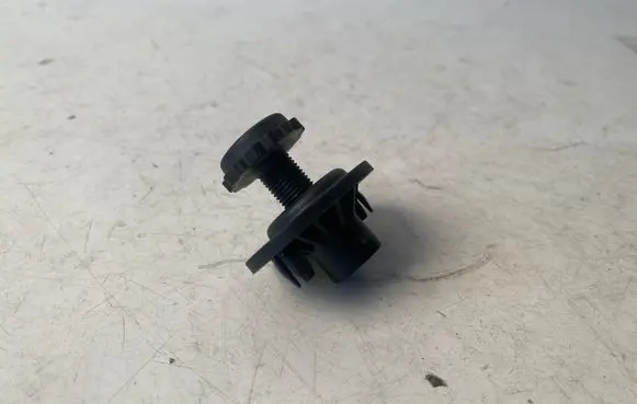 BMW 3 G20 G21 Loading door check strap stopper 7458725