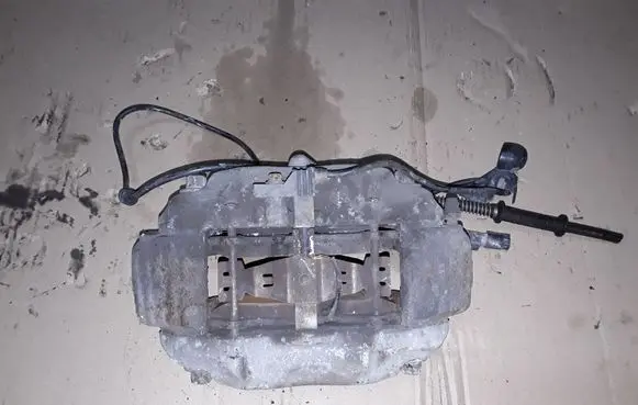 Mercedes-Benz S W221 Front brake caliper NOCODE