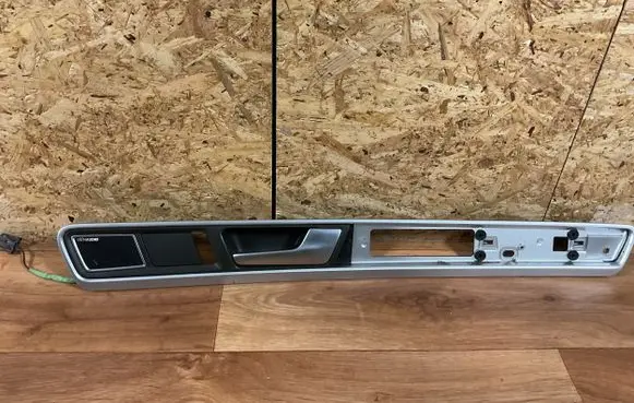 Volkswagen Touareg II Front door interior handle 7P6837114