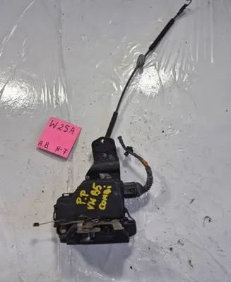 Volkswagen PASSAT B5 Front door lock 3B1837016