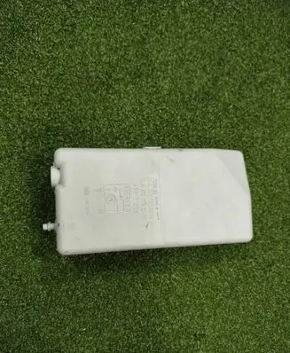 Vacuum air tank