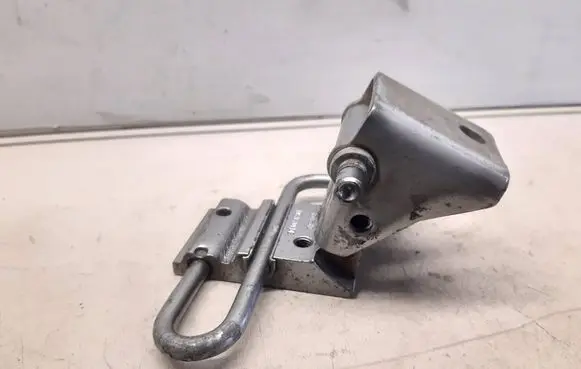 Audi A4 S4 B6 8E 8H Rear door lower hinge 8E0833412