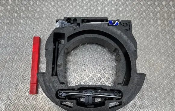 Volvo XC40 Tool set 31682085