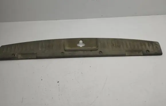 Chrysler Town u0026 Country V Trunk/boot sill cover protection 63248CQ