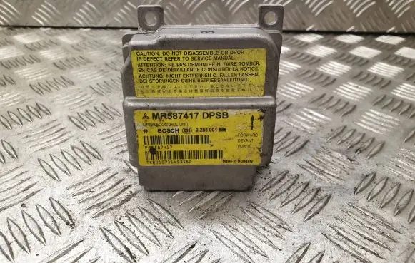 Mitsubishi Colt Airbag control unit/module MR587417