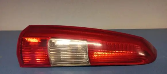 Volvo V70 Rear/tail lights 152843