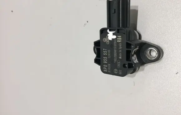 Audi A4 S4 B7 8E 8H Airbag deployment crash/impact sensor 8P0955557