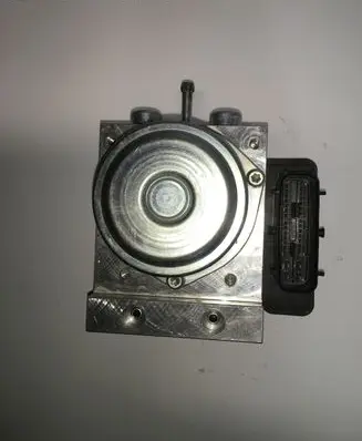Nissan Juke I F15 ABS Pump 476601KC1A