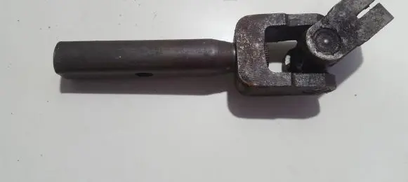 Volkswagen PASSAT B4 Steering column universal joint