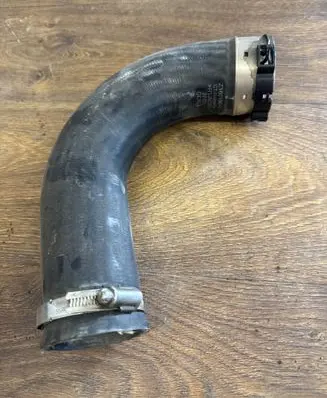 Intercooler hose/pipe