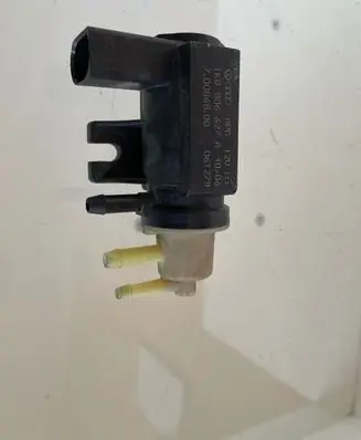 Volkswagen Golf V Vacuum valve 1K0906627A