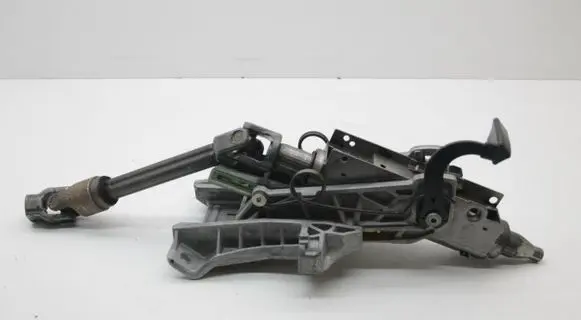 Volvo V70 Steering rack mechanical part P31280715
