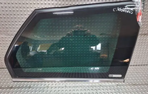 Citroen C4 Grand Picasso Rear side window S26337442