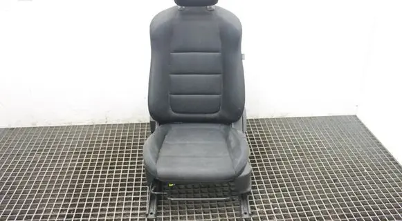 Mazda CX-5 Front driver seat 