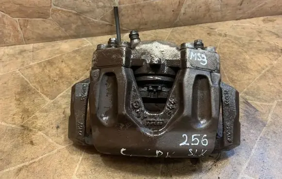 Mercedes-Benz SLK R172 Front brake caliper 