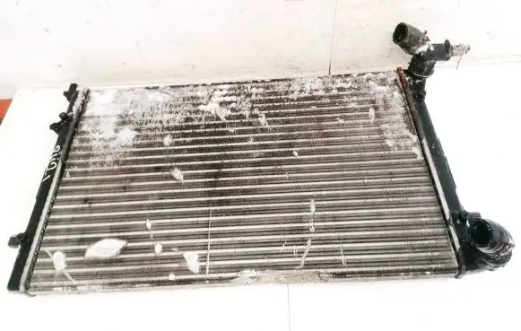 Volkswagen Golf V Coolant radiator