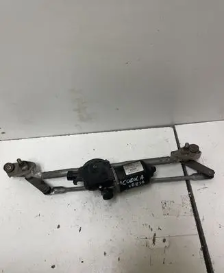 Toyota Corolla Verso E121 Front wiper linkage and motor 851100F020
