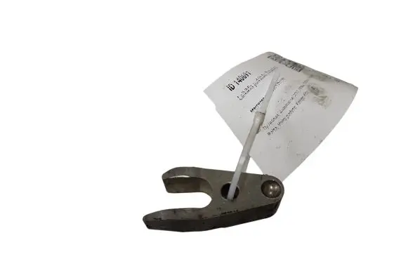 Mercedes-Benz GLC C253 Fuel Injector clamp holder