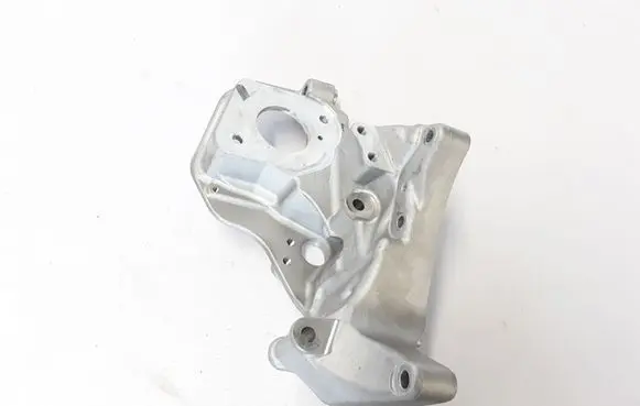 Volvo XC40 Fuel pump bracket 31480996