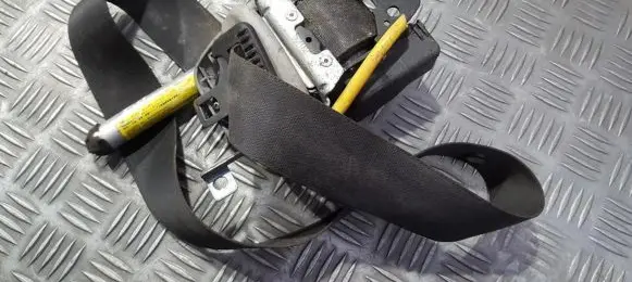 Front seatbelt