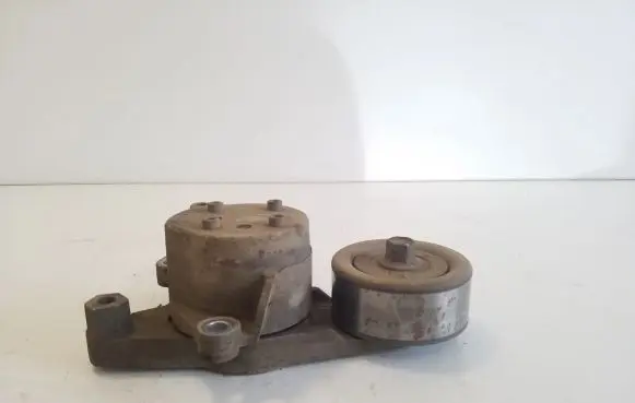 Toyota Hilux (AN120, AN130) Generator/alternator belt tensioner