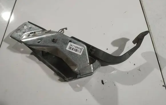 Opel Zafira B Brake pedal 24463406